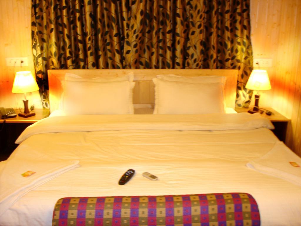 Ikraam Inn Bed & Breakfast Srinagar  Room photo