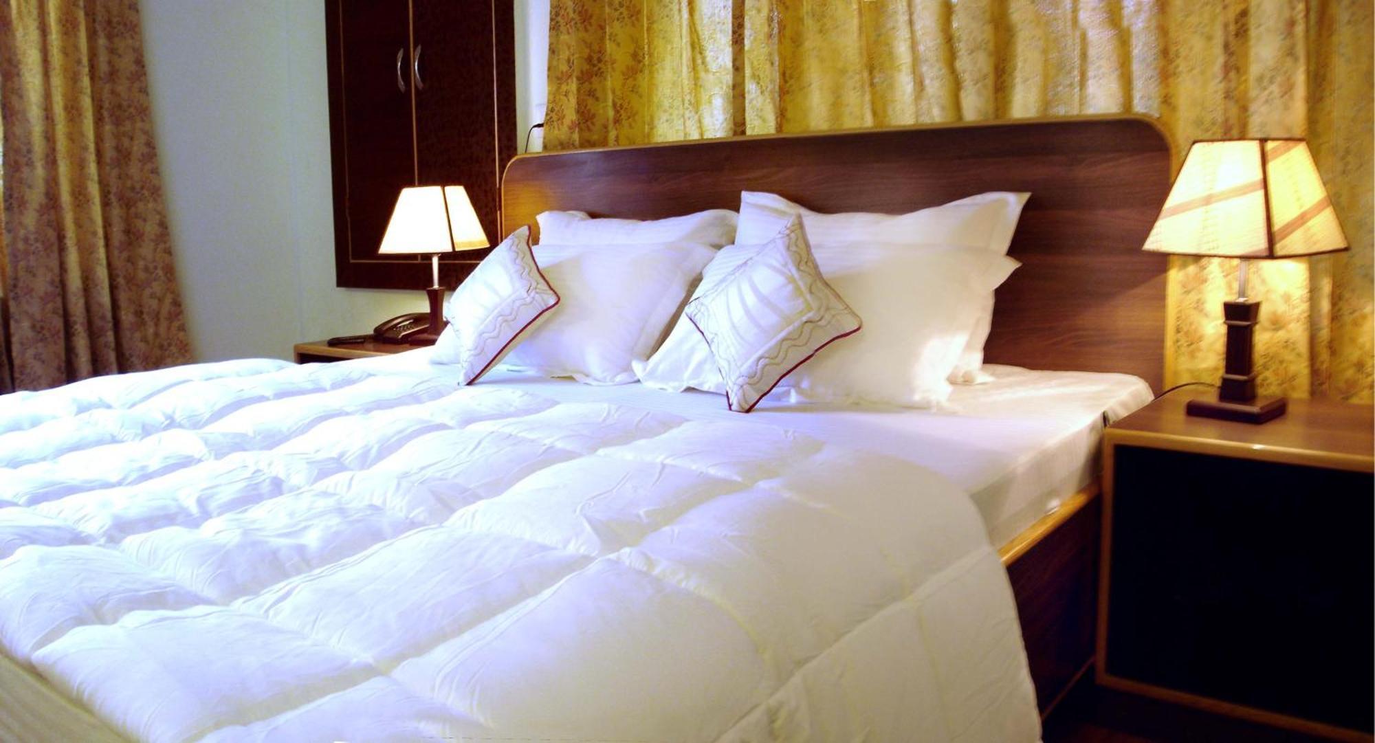 Ikraam Inn Bed & Breakfast Srinagar  Exterior photo