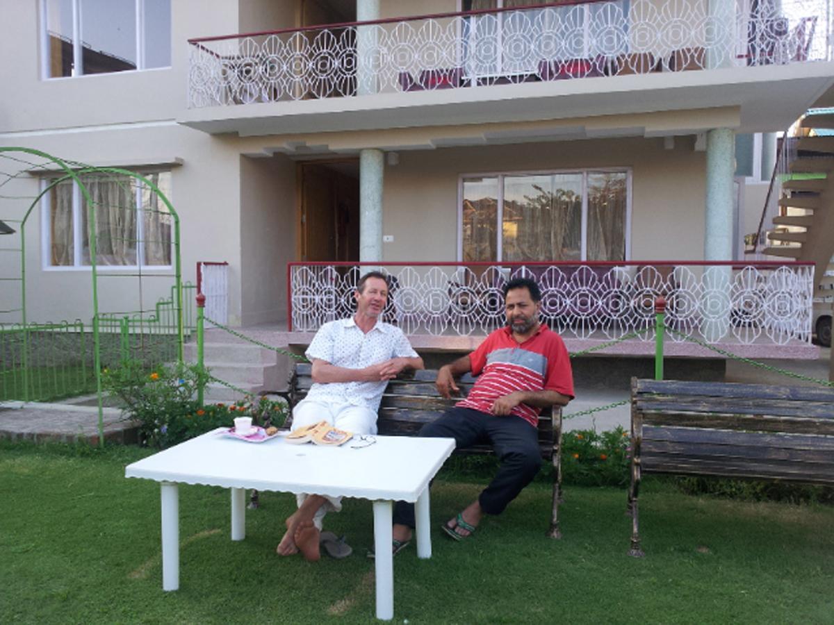 Ikraam Inn Bed & Breakfast Srinagar  Exterior photo
